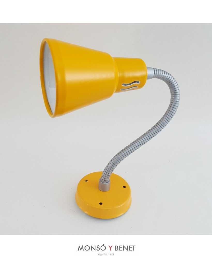 FLEXO DE PARED CON BRAZO ORIENTABLE