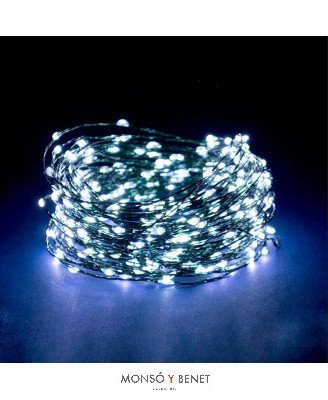GUIRNALDA 180 LEDS BLANCO FRIO A PILAS 18 mts. A18057