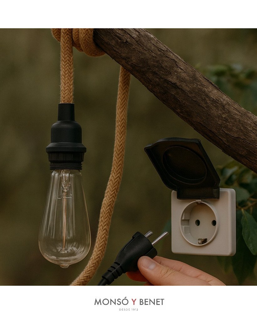 Colgante IP54 yute con conexión, portalámparas E27 y clavija